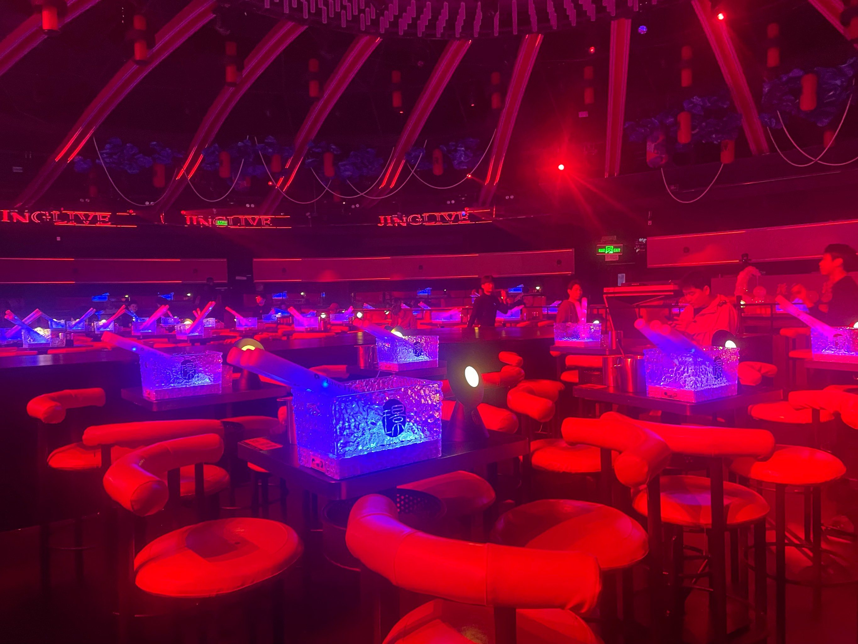 宝鸡商务ktv尽享尊贵服务-太白县ktv预订